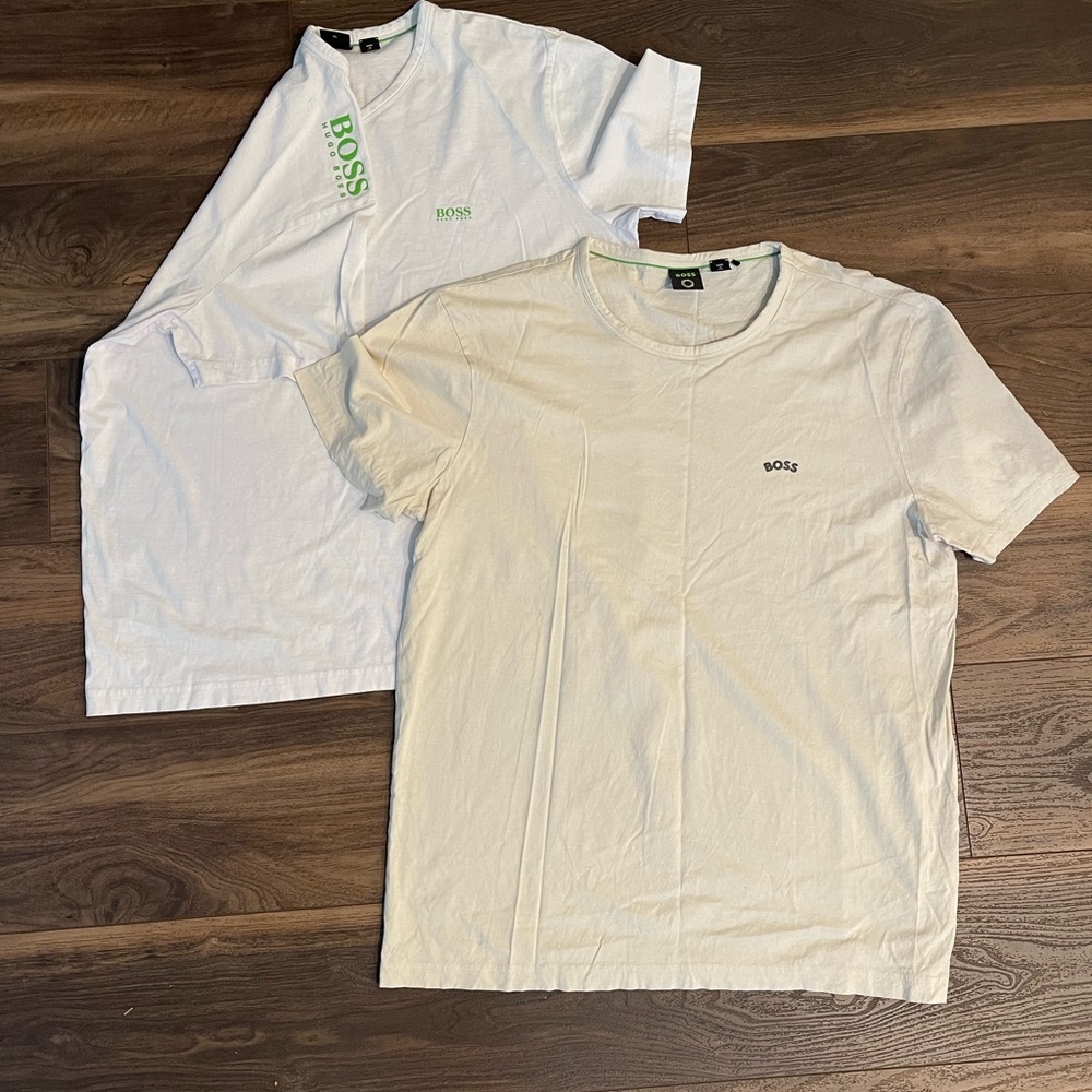 (2) HUGO BOSS Men’s T shirts  size XL